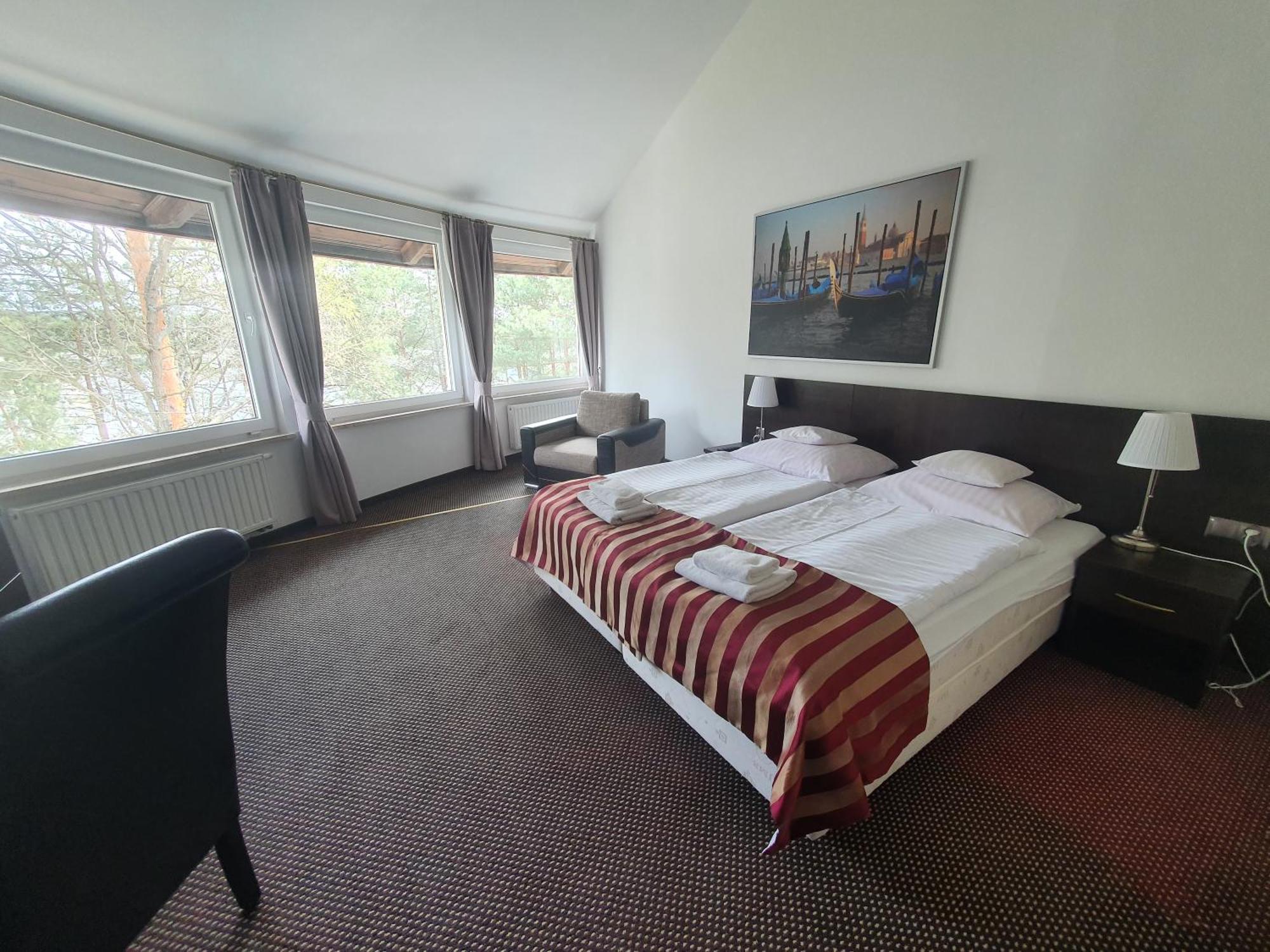 Cztery Wiatry Aparthotel Korytnica  Экстерьер фото