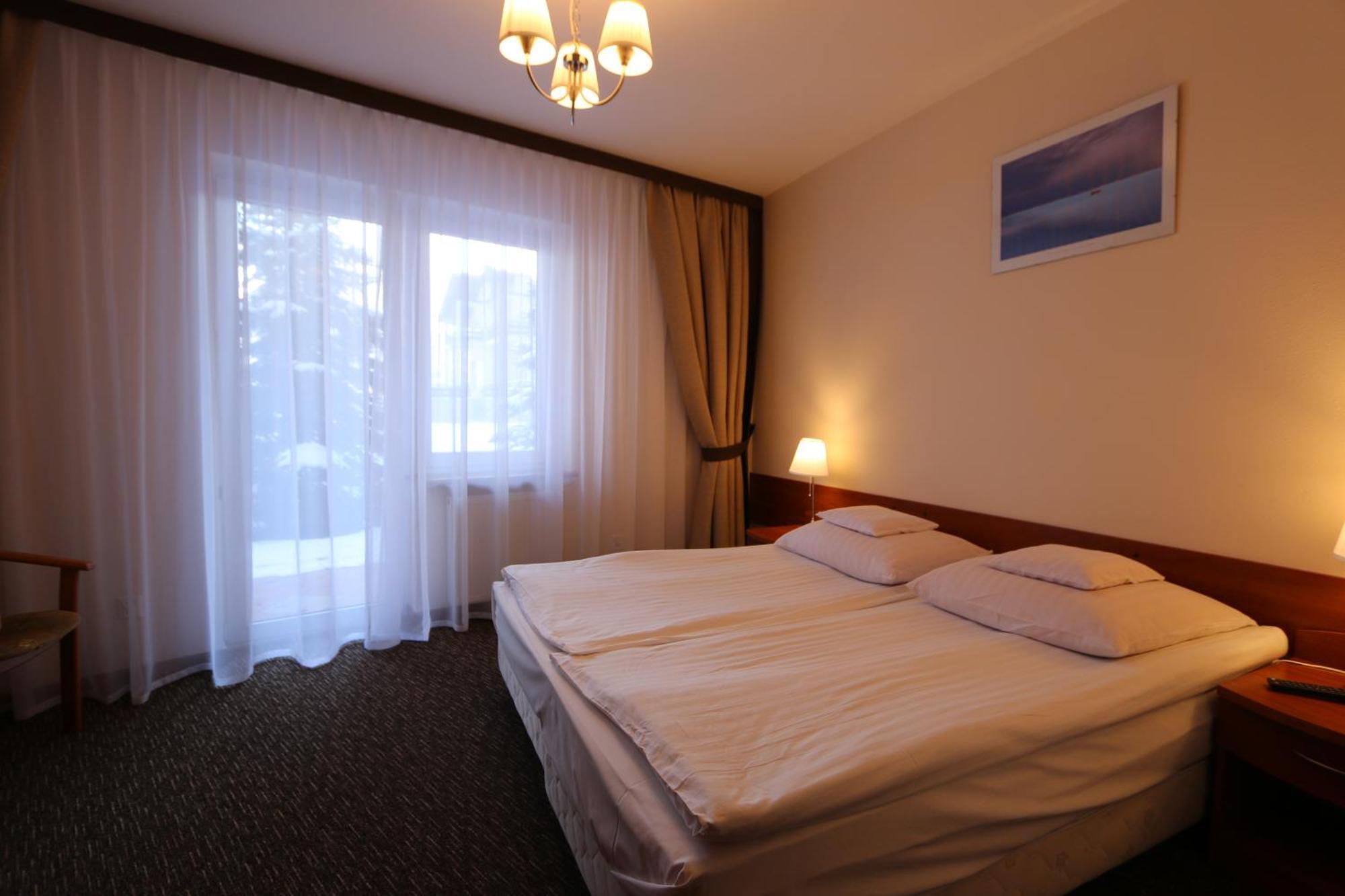 Cztery Wiatry Aparthotel Korytnica  Экстерьер фото