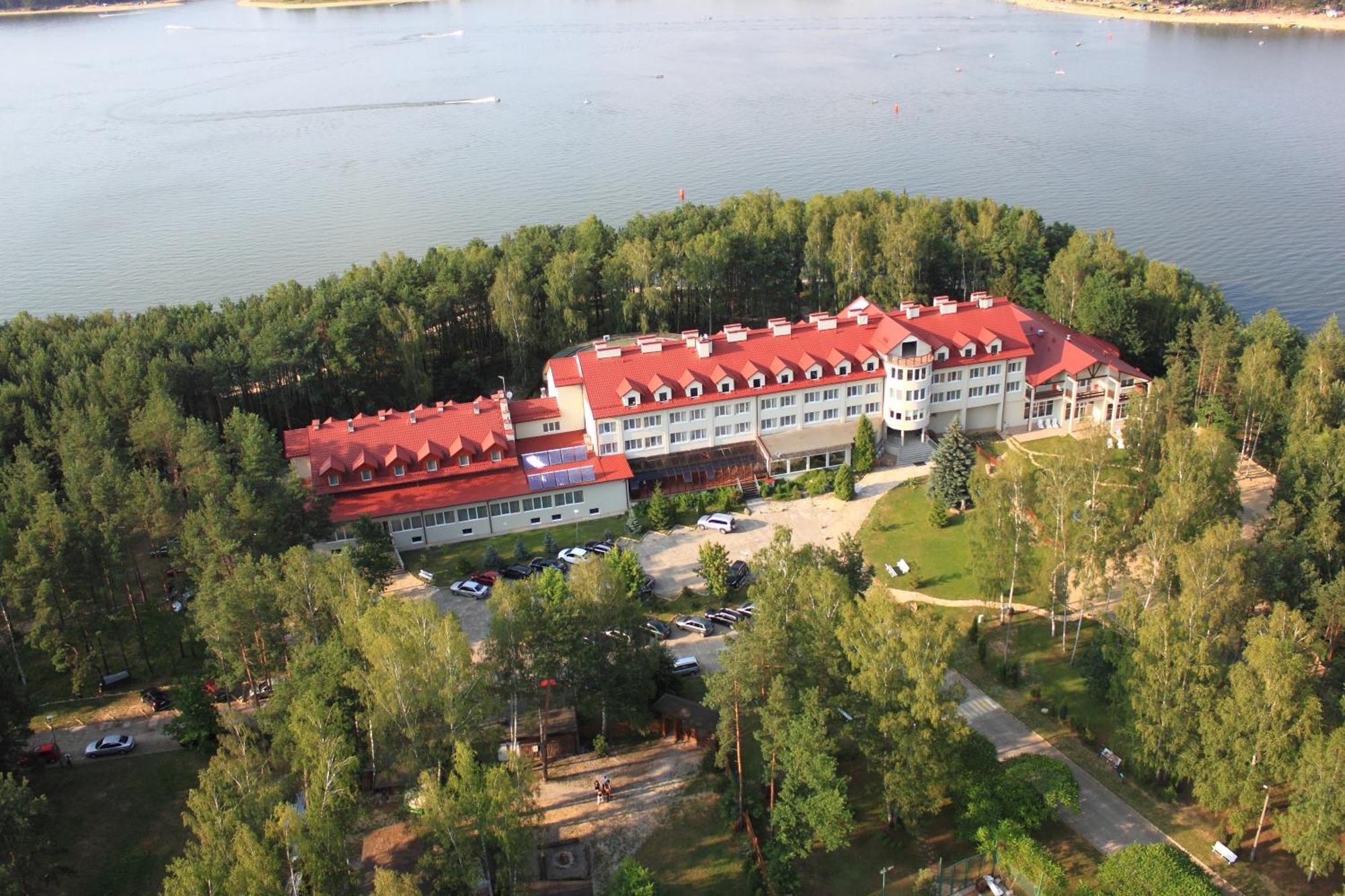 Cztery Wiatry Aparthotel Korytnica  Экстерьер фото